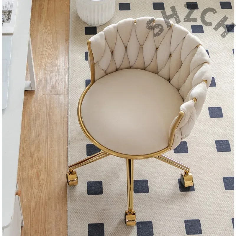 Beauty And Makeup Studio - Ev Güzellik Stüdyosu, Tırnak Salonu ve